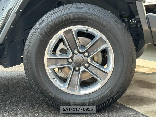 Jeep WRANGLER 2020-06 8880220-16