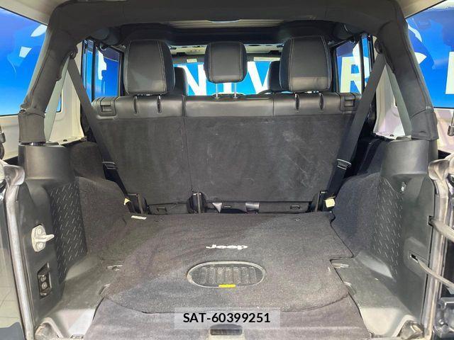 Jeep WRANGLER 2018-03 8883769-12