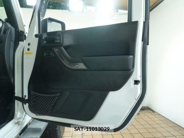 Jeep WRANGLER 2012-02 8883771-19
