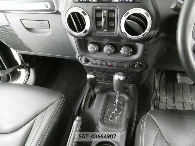 Jeep WRANGLER 2016-04 8883770-24
