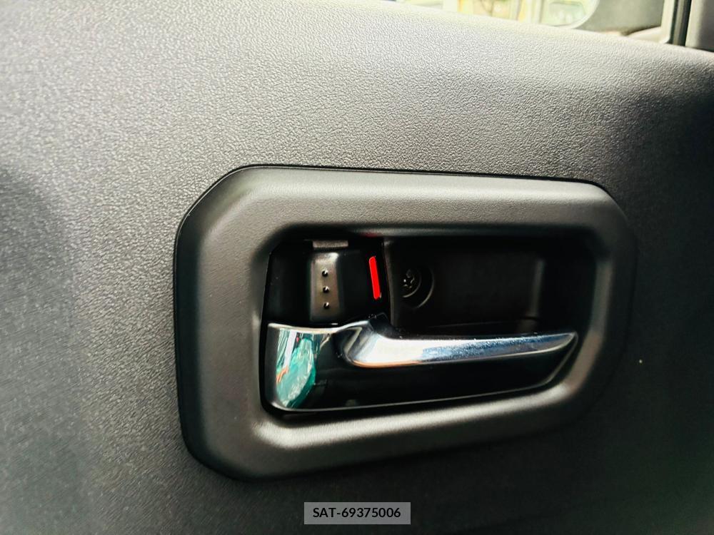 Suzuki JIMNY 2026-05 7721540-21