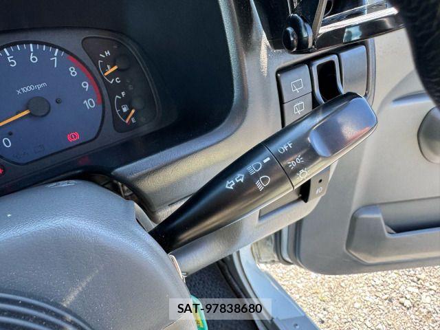 Suzuki JIMNY 2000-01 8880229-15