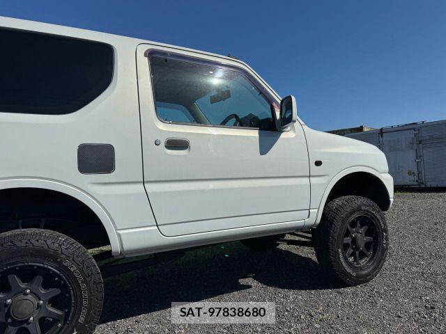 Suzuki JIMNY 2000-01 8880229-8
