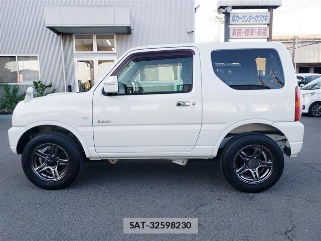 Suzuki JIMNY 2012-10 1324668-3