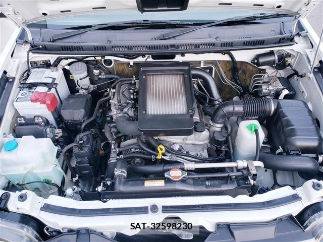 Suzuki JIMNY 2012-10 1324668-6