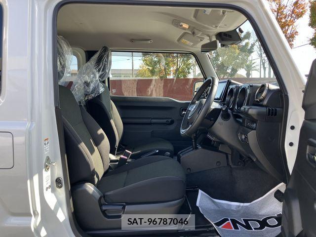 Suzuki JIMNY 2018-11 1421963-9