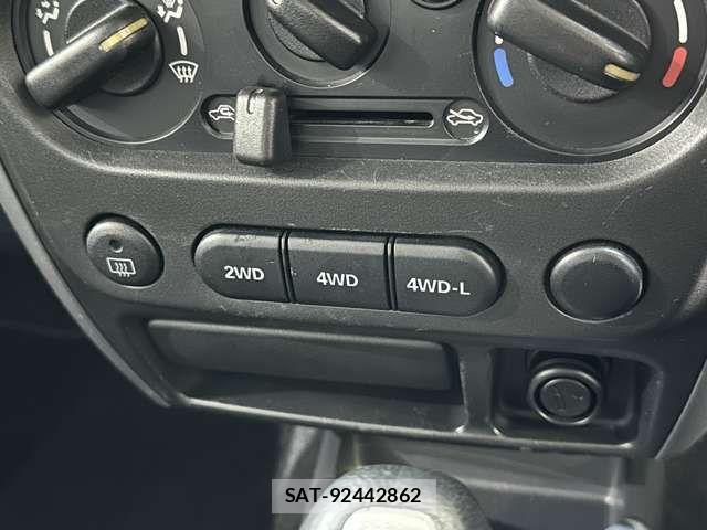 Suzuki JIMNY 2008-09 3906593-13