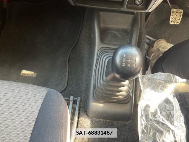 Suzuki JIMNY 2005-04 4325532-21