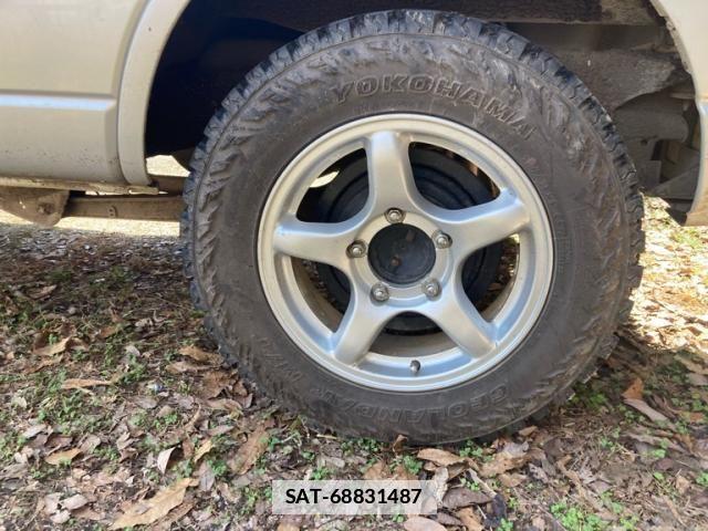 Suzuki JIMNY 2005-04 4325532-6