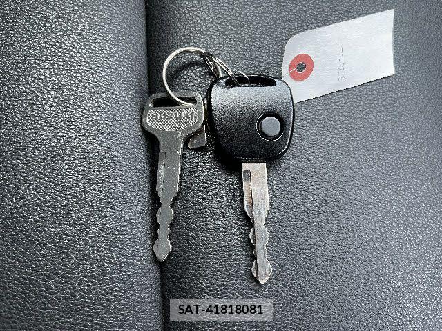 Suzuki JIMNY 2017-06 4961411-25
