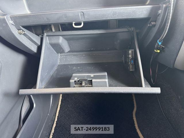 Suzuki JIMNY 2015-02 4961418-28