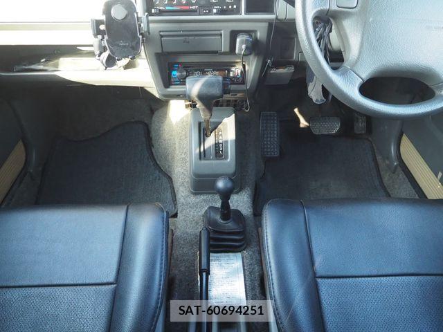 Suzuki JIMNY 1998-01 4961454-16