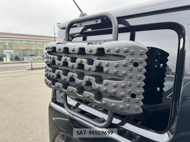 Suzuki JIMNY 2023-11 5869935-26