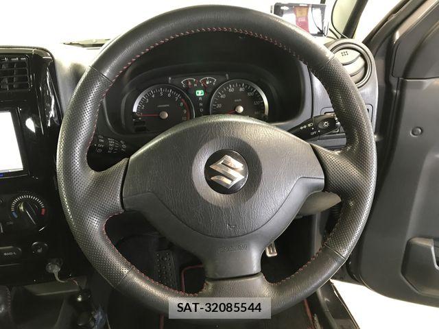Suzuki JIMNY 2013-04 5869998-18
