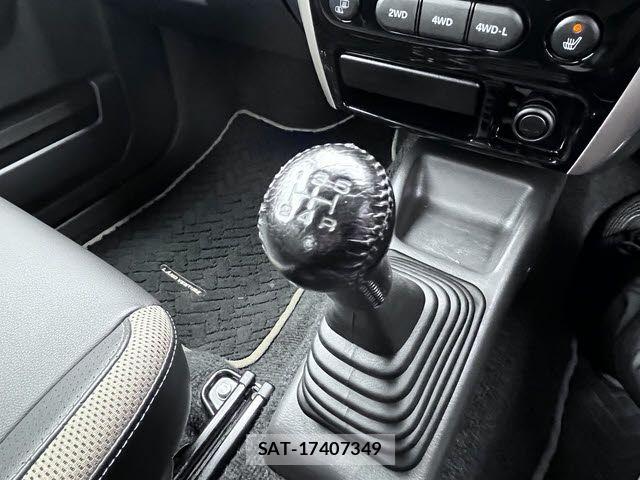 Suzuki JIMNY 2017-07 6001855-19