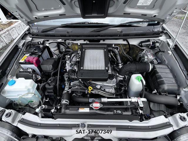 Suzuki JIMNY 2017-07 6001855-27