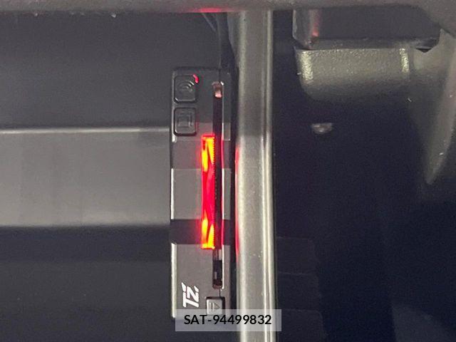 Suzuki JIMNY 2024-11 6215812-4