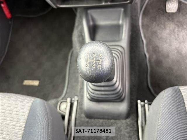 Suzuki JIMNY 2007-10 6244803-24