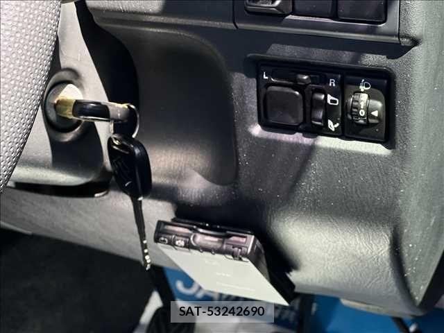 Suzuki JIMNY 2010-05 6271956-8