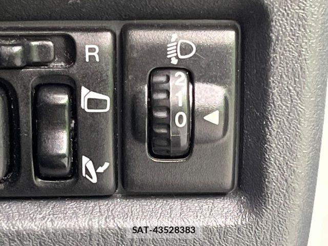 Suzuki JIMNY 2015-08 6271947-3
