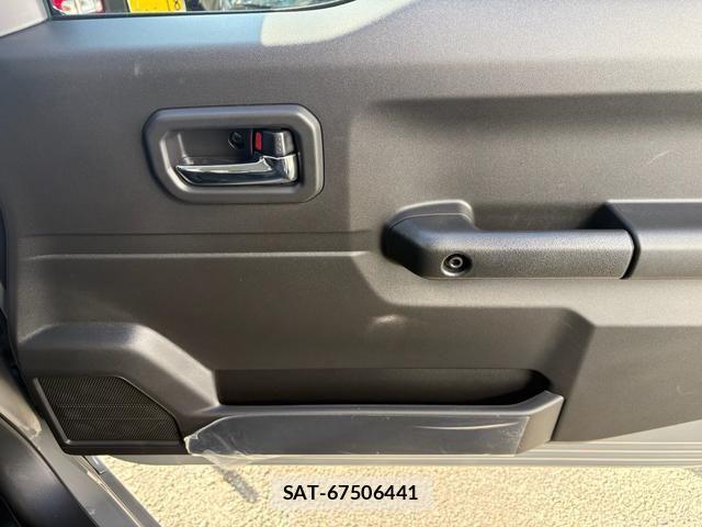 Suzuki JIMNY 2025-10 6612484-15