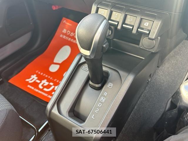 Suzuki JIMNY 2025-10 6612484-25