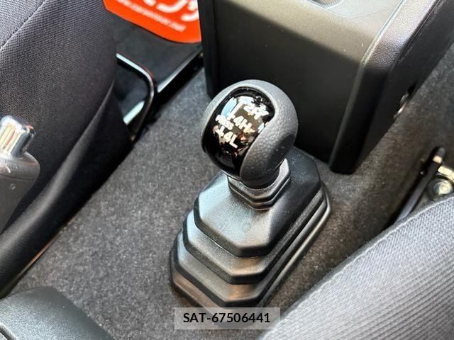 Suzuki JIMNY 2025-10 6612484-26