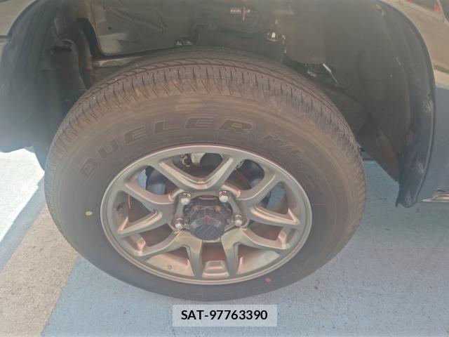Suzuki JIMNY 2023-04 6641737-12
