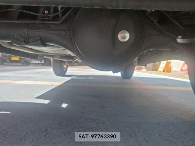 Suzuki JIMNY 2023-04 6641737-5