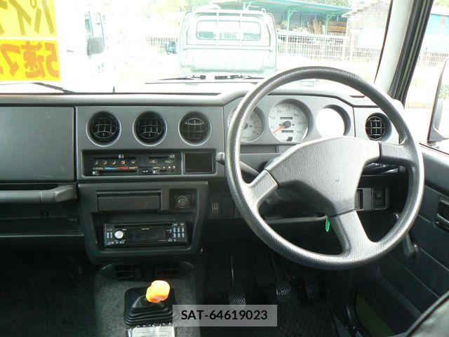Suzuki JIMNY 1996-01 6672074-4