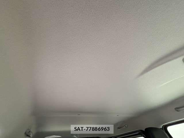 Suzuki JIMNY 2026-04 6672067-12