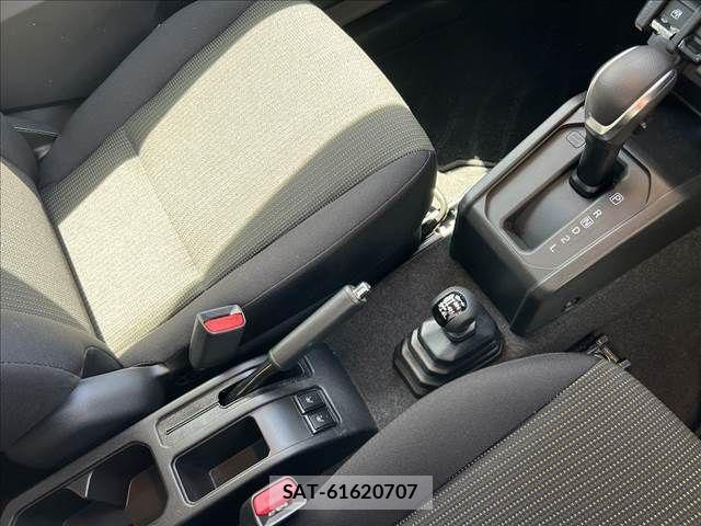 Suzuki JIMNY 2025-01 6676450-18