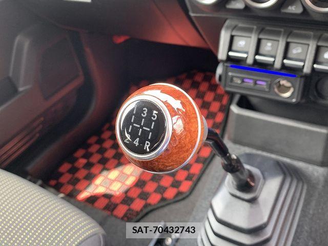 Suzuki JIMNY 2023-10 6676461-10