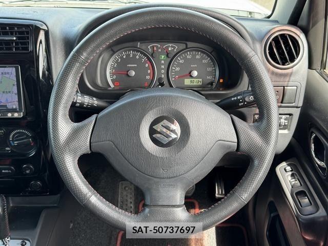 Suzuki JIMNY 2013-02 6676478-12