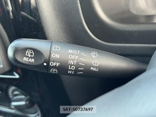 Suzuki JIMNY 2013-02 6676478-15