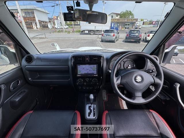 Suzuki JIMNY 2013-02 6676478-1