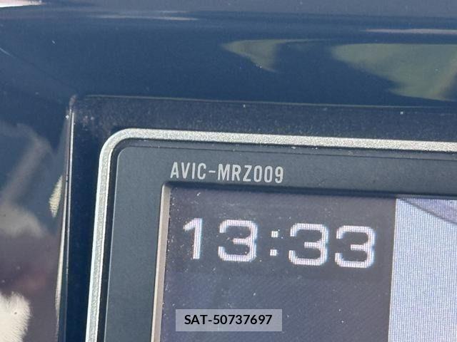 Suzuki JIMNY 2013-02 6676478-21