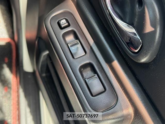 Suzuki JIMNY 2013-02 6676478-28