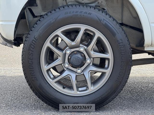 Suzuki JIMNY 2013-02 6676478-7