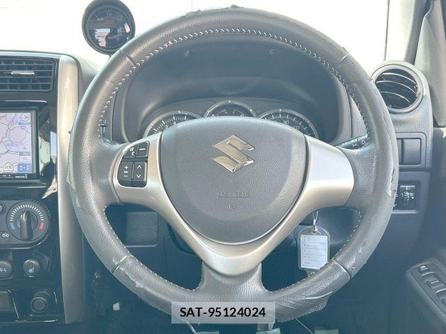 Suzuki JIMNY 2015-02 6716391-11