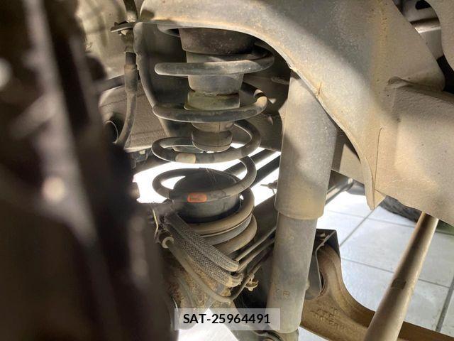 Suzuki JIMNY 2014-04 6716389-19