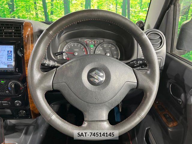 Suzuki JIMNY 2012-07 6815447-10