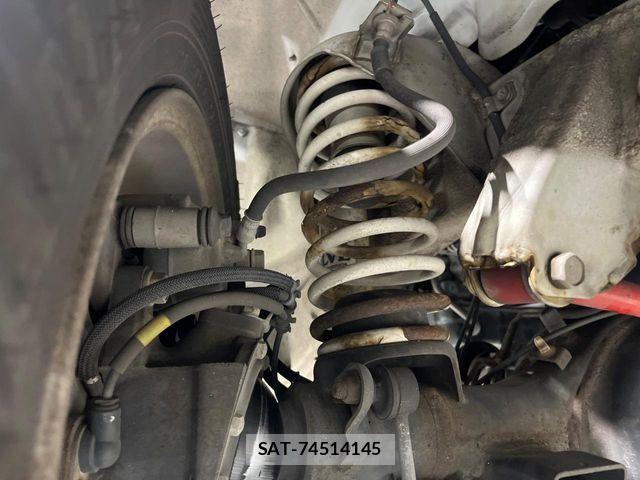 Suzuki JIMNY 2012-07 6815447-19