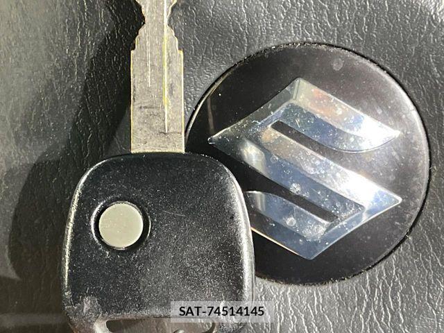 Suzuki JIMNY 2012-07 6815447-4