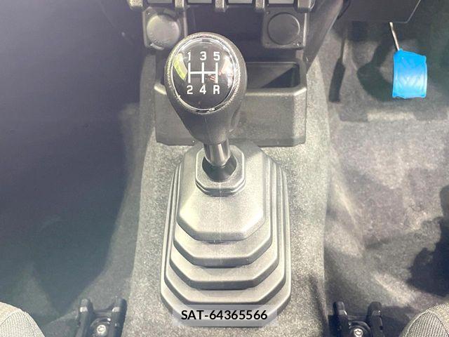 Suzuki JIMNY 2023-09 6815427-3