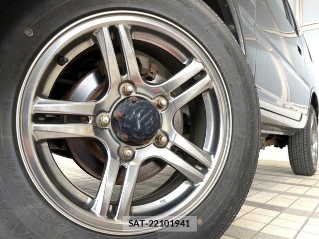 Suzuki JIMNY 2015-04 6815442-11