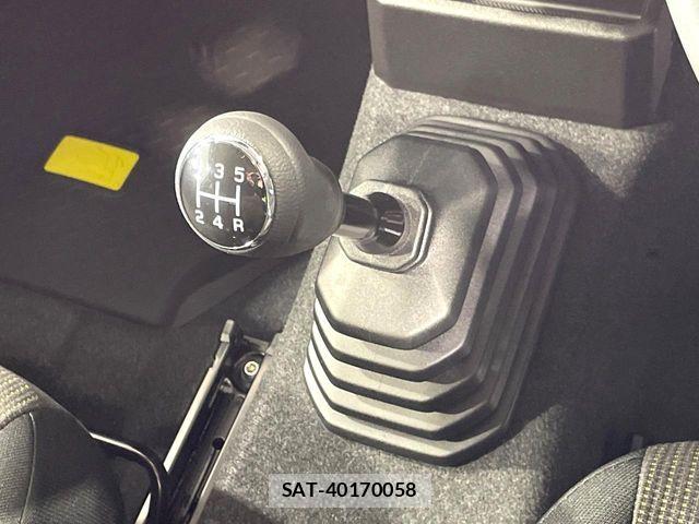 Suzuki JIMNY 2025-11 6815425-2