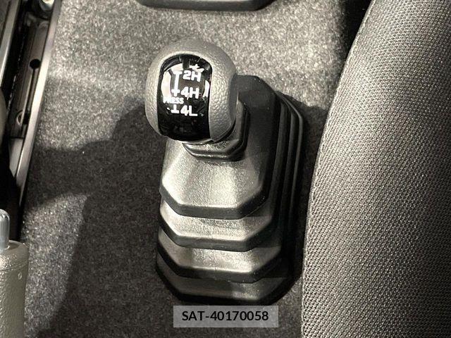 Suzuki JIMNY 2025-11 6815425-3
