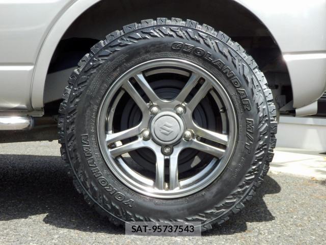 Suzuki JIMNY 2017-05 6815440-16