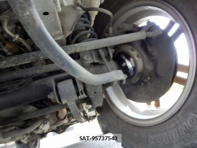 Suzuki JIMNY 2017-05 6815440-27